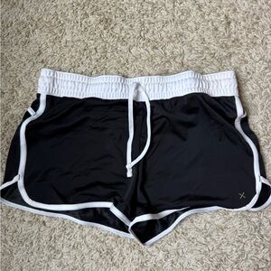 Xersion Black and White Women's Shorts